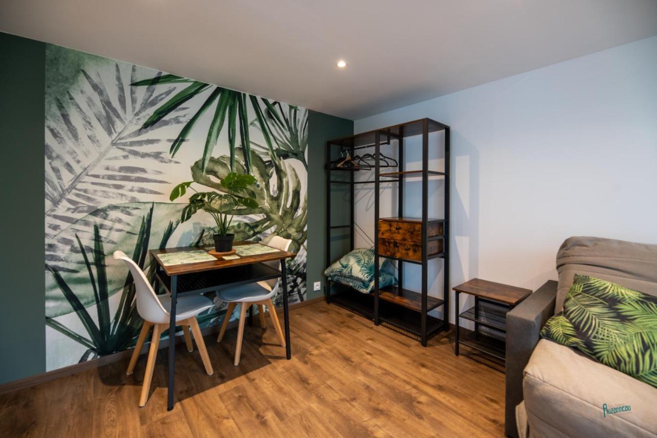 Naturel : Studio Calme Et Agreable Les Bordes Exterior foto